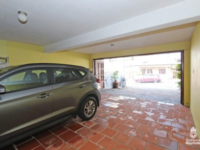 Casa à venda com 326m², 3 quartos, 3 suítes, 4 vagas no bairro Glória em Porto Alegre - Foto 35