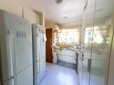 Apartamento à venda com 243m², 2 quartos, 1 suíte, 3 vagas no bairro Menino Deus em Porto Alegre - Foto 7