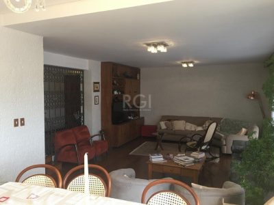 Apartamento à venda com 195m², 3 quartos, 1 suíte, 2 vagas no bairro Auxiliadora em Porto Alegre - Foto 7