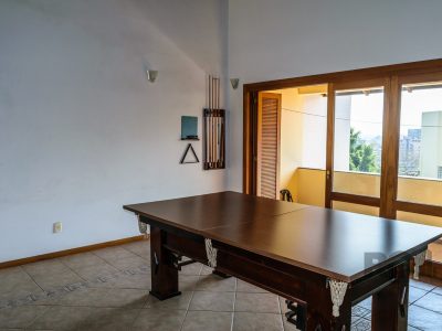 Casa à venda com 549m², 3 quartos, 3 suítes, 6 vagas no bairro Chácara das Pedras em Porto Alegre - Foto 52