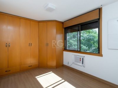 Apartamento à venda com 106m², 3 quartos, 1 suíte, 2 vagas no bairro Floresta em Porto Alegre - Foto 9