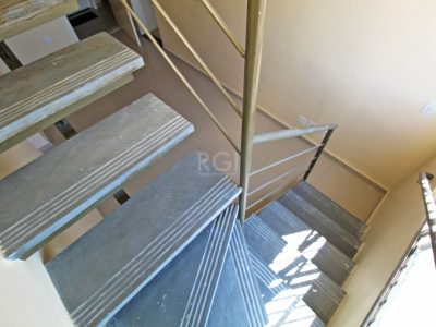 Cobertura à venda com 105m², 2 quartos, 1 suíte, 1 vaga no bairro Jardim Itu em Porto Alegre - Foto 20