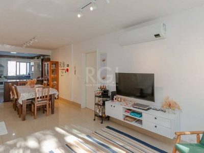 Apartamento à venda com 115m², 3 quartos, 1 suíte, 2 vagas no bairro Higienópolis em Porto Alegre - Foto 4