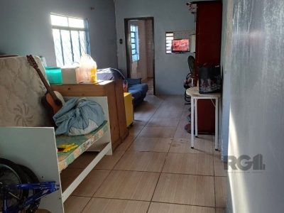 Casa à venda com 65m², 3 quartos, 1 suíte, 5 vagas no bairro Glória em Porto Alegre - Foto 4