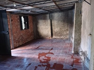 Casa à venda com 65m², 3 quartos, 1 suíte, 5 vagas no bairro Glória em Porto Alegre - Foto 17