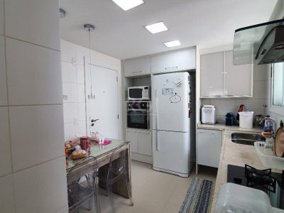 Apartamento à venda com 162m², 3 quartos, 3 suítes, 3 vagas no bairro Central Parque em Porto Alegre - Foto 9