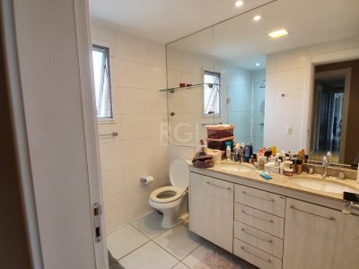 Apartamento à venda com 162m², 3 quartos, 3 suítes, 3 vagas no bairro Central Parque em Porto Alegre - Foto 12