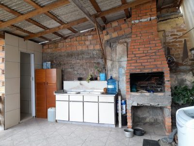 Casa à venda com 215m², 4 quartos, 1 vaga no bairro Partenon em Porto Alegre - Foto 2