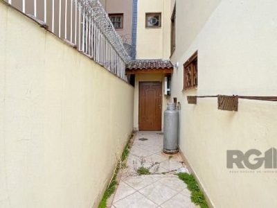 Casa à venda com 172m², 3 quartos, 2 suítes, 2 vagas no bairro Ipanema em Porto Alegre - Foto 18