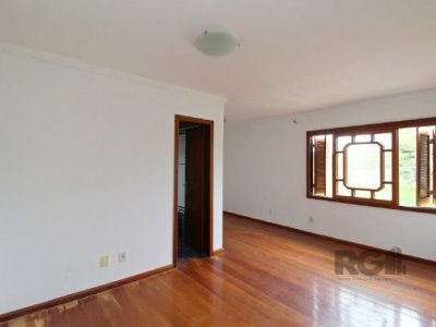 Casa à venda com 172m², 3 quartos, 2 suítes, 2 vagas no bairro Ipanema em Porto Alegre - Foto 19