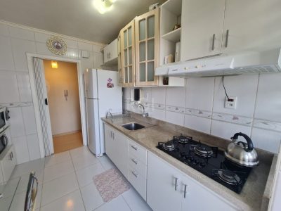 Apartamento à venda com 88m², 4 quartos, 1 vaga no bairro Cristal em Porto Alegre - Foto 2