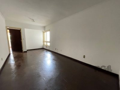 Apartamento à venda com 88m², 3 quartos, 1 vaga no bairro Cristal em Porto Alegre - Foto 2