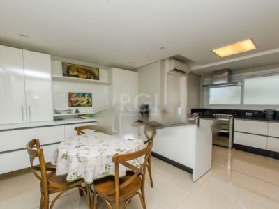 Apartamento à venda com 334m², 4 quartos, 4 suítes, 4 vagas no bairro Petrópolis em Porto Alegre - Foto 7