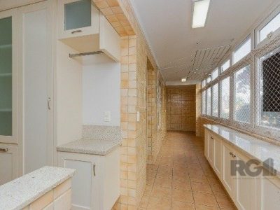 Apartamento à venda com 283m², 4 quartos, 1 suíte, 2 vagas no bairro Moinhos de Vento em Porto Alegre - Foto 14