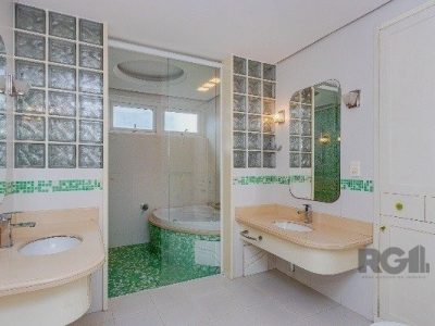 Apartamento à venda com 283m², 4 quartos, 1 suíte, 2 vagas no bairro Moinhos de Vento em Porto Alegre - Foto 37