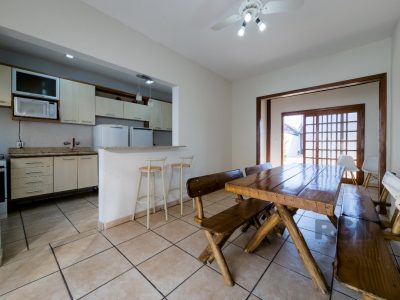 Casa à venda com 260m², 4 quartos, 2 suítes, 3 vagas no bairro Glória em Porto Alegre - Foto 51