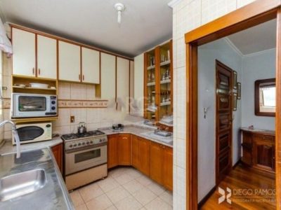 Apartamento à venda com 95m², 3 quartos, 1 vaga no bairro Mont Serrat em Porto Alegre - Foto 2