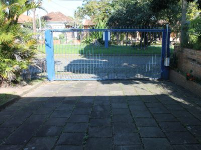 Casa à venda com 221m², 3 quartos, 1 suíte, 4 vagas no bairro Tristeza em Porto Alegre - Foto 2