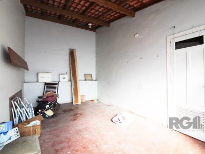 Casa à venda com 240m², 4 quartos, 1 suíte, 3 vagas no bairro Partenon em Porto Alegre - Foto 32