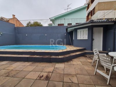 Casa à venda com 378m², 3 quartos, 1 suíte, 4 vagas no bairro Jardim Itu em Porto Alegre - Foto 8