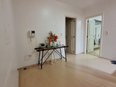 Casa à venda com 378m², 3 quartos, 1 suíte, 4 vagas no bairro Jardim Itu em Porto Alegre - Foto 10