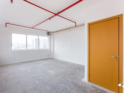 Conjunto/Sala à venda com 144m² no bairro Santana em Porto Alegre - Foto 3