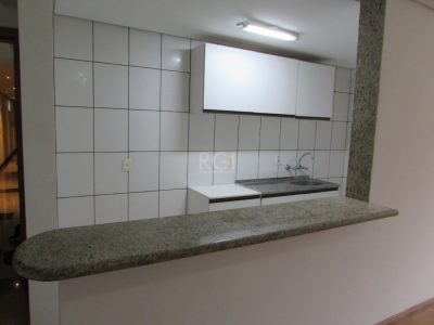 Cobertura à venda com 150m², 2 quartos, 1 suíte, 1 vaga no bairro Petrópolis em Porto Alegre - Foto 19