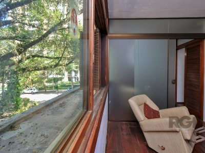 Casa à venda com 480m², 4 quartos, 4 suítes, 4 vagas no bairro Petrópolis em Porto Alegre - Foto 29