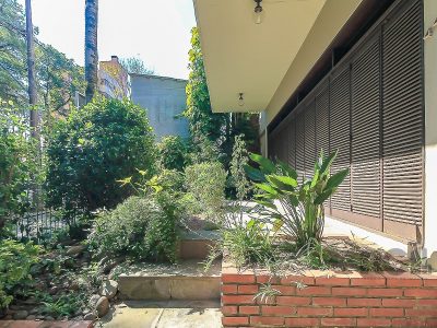 Casa à venda com 480m², 4 quartos, 4 suítes, 4 vagas no bairro Petrópolis em Porto Alegre - Foto 32