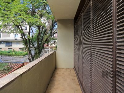 Casa à venda com 480m², 4 quartos, 4 suítes, 4 vagas no bairro Petrópolis em Porto Alegre - Foto 37