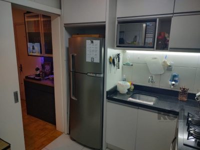 Apartamento à venda com 72m², 3 quartos, 1 suíte, 3 vagas no bairro Higienópolis em Porto Alegre - Foto 5