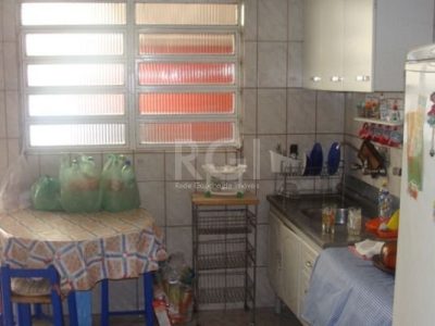 Casa à venda com 150m², 2 quartos, 3 vagas no bairro Ipanema em Porto Alegre - Foto 6