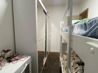 Casa à venda com 67m², 2 quartos, 2 vagas no bairro Passo d'Areia em Porto Alegre - Foto 4