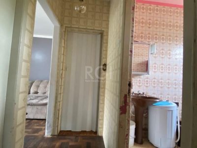 Casa à venda com 67m², 2 quartos, 2 vagas no bairro Passo d'Areia em Porto Alegre - Foto 7