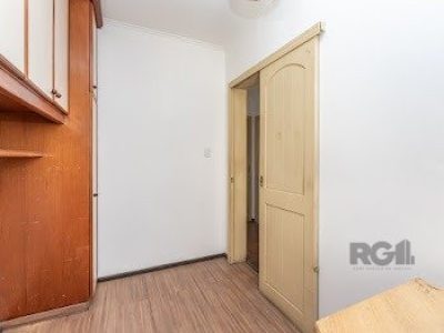 Apartamento à venda com 102m², 3 quartos, 1 suíte, 1 vaga no bairro Moinhos de Vento em Porto Alegre - Foto 5