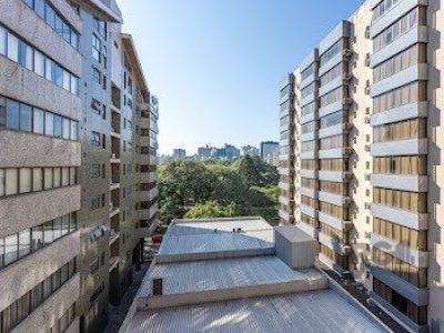 Apartamento à venda com 102m², 3 quartos, 1 suíte, 1 vaga no bairro Moinhos de Vento em Porto Alegre - Foto 8