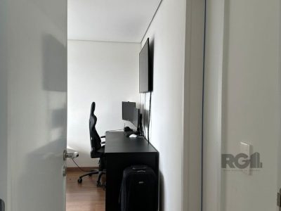 Apartamento à venda com 56m², 2 quartos, 1 suíte, 1 vaga no bairro Passo d'Areia em Porto Alegre - Foto 2