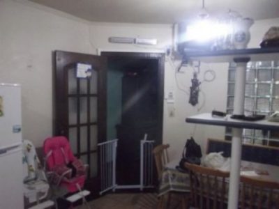 Casa à venda com 200m², 3 quartos, 1 suíte, 3 vagas no bairro Medianeira em Porto Alegre - Foto 8