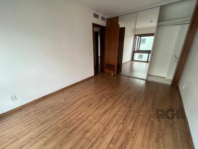 Apartamento à venda com 159m², 3 quartos, 1 suíte, 2 vagas no bairro Moinhos de Vento em Porto Alegre - Foto 5