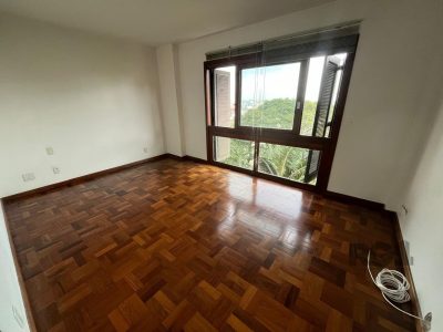 Apartamento à venda com 159m², 3 quartos, 1 suíte, 2 vagas no bairro Moinhos de Vento em Porto Alegre - Foto 9