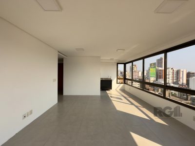 Apartamento à venda com 138m², 3 quartos, 3 suítes, 2 vagas no bairro Auxiliadora em Porto Alegre - Foto 6