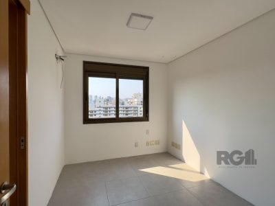 Apartamento à venda com 138m², 3 quartos, 3 suítes, 2 vagas no bairro Auxiliadora em Porto Alegre - Foto 34