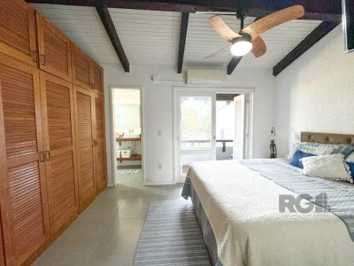 Casa à venda com 260m², 3 quartos, 1 suíte, 4 vagas no bairro Ipanema em Porto Alegre - Foto 32