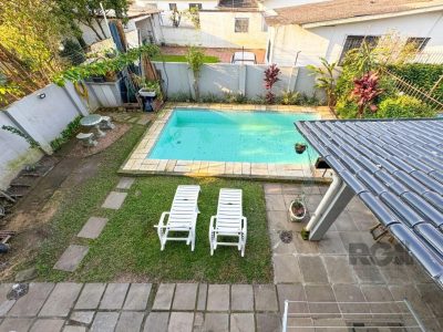 Casa à venda com 260m², 3 quartos, 1 suíte, 4 vagas no bairro Ipanema em Porto Alegre - Foto 47