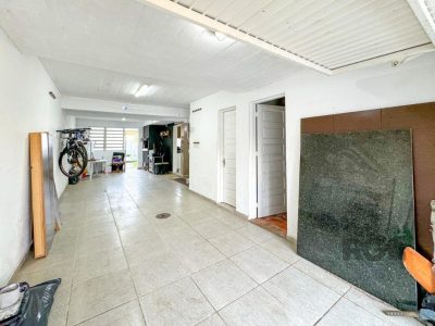 Casa à venda com 260m², 3 quartos, 1 suíte, 4 vagas no bairro Ipanema em Porto Alegre - Foto 50