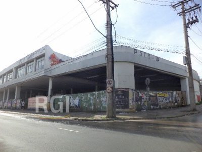 Predio à venda com 2.700m² no bairro São João em Porto Alegre - Foto 2