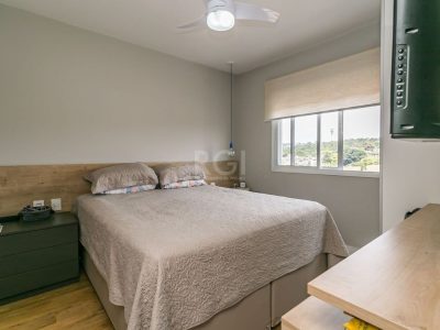 Apartamento à venda com 55m², 2 quartos, 1 suíte, 1 vaga no bairro Medianeira em Porto Alegre - Foto 5