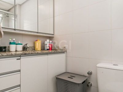 Apartamento à venda com 55m², 2 quartos, 1 suíte, 1 vaga no bairro Medianeira em Porto Alegre - Foto 8