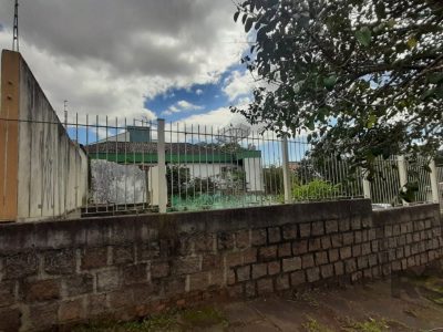 Casa à venda com 80m², 2 quartos, 2 vagas no bairro Vila Ipiranga em Porto Alegre - Foto 3