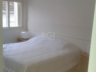 Apartamento à venda com 77m², 3 quartos no bairro Petrópolis em Porto Alegre - Foto 6